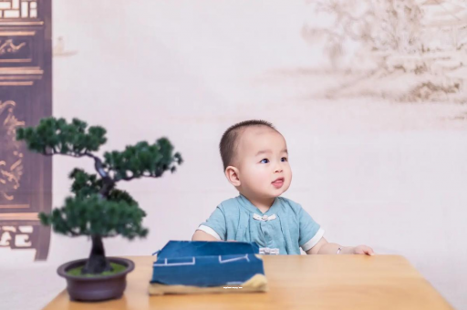 包生男孩正规公司孕妇见红是怎么样的
